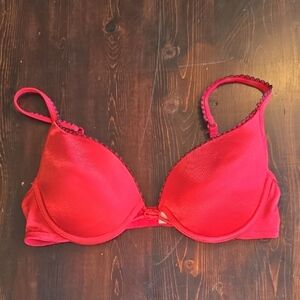 Sexy Red Lily of France Push-Up Bra - Size 34B